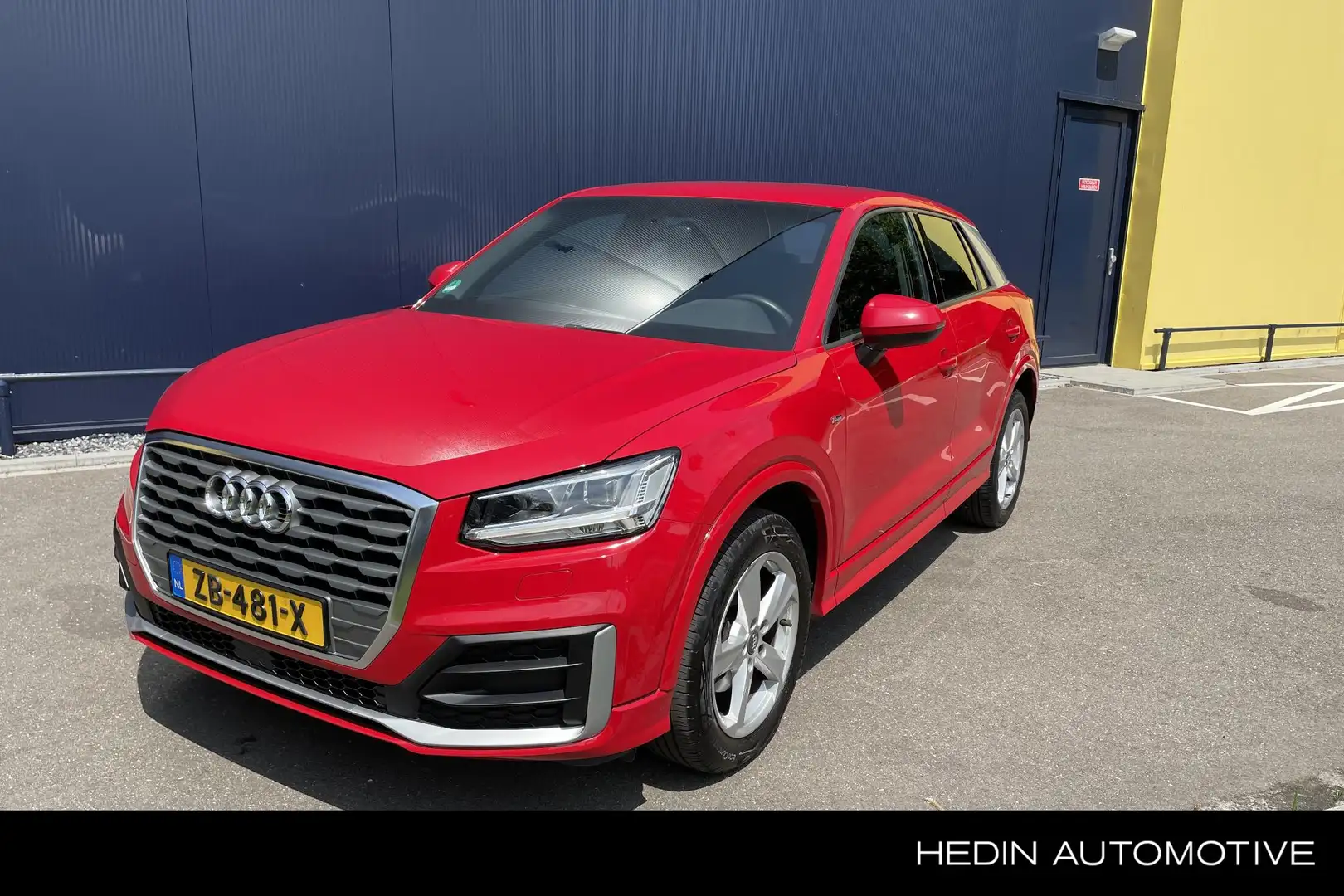 Audi Q2 30 TFSI Sport S line Edition Rot - 1