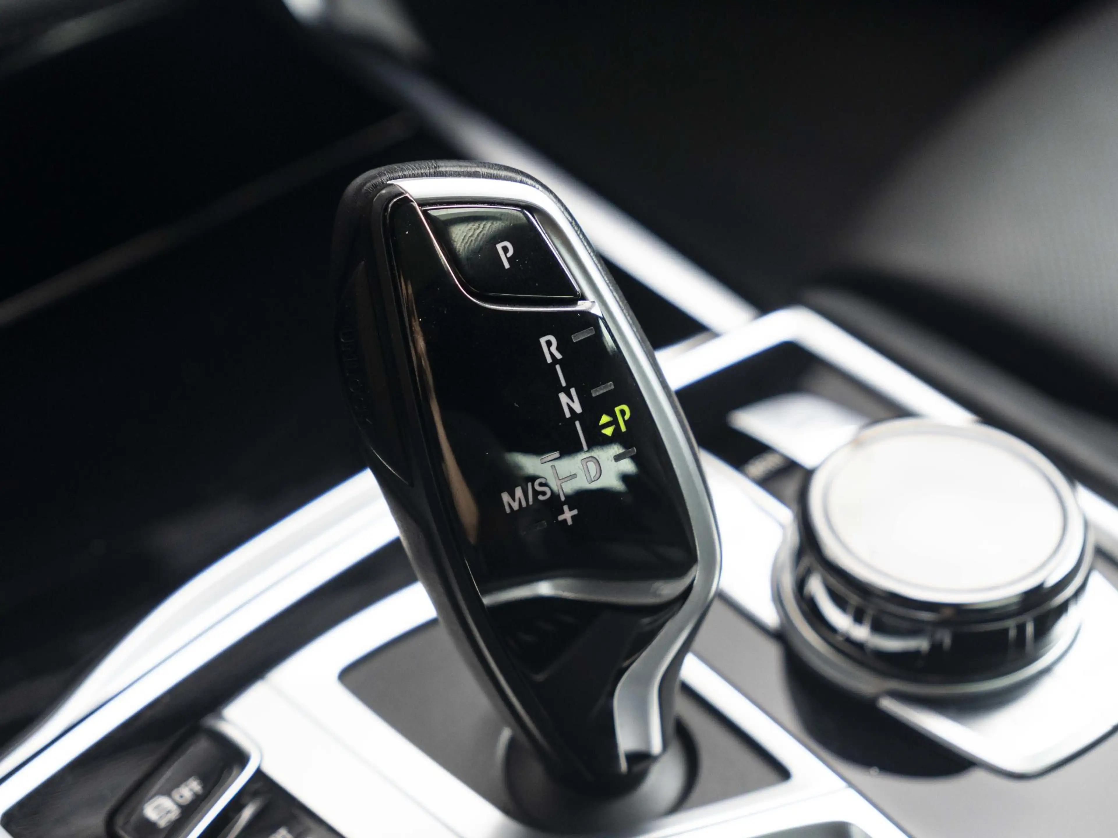 BMW 745 7 Serie 745e | High Executive | M Sportpakket | 22 — photo 14