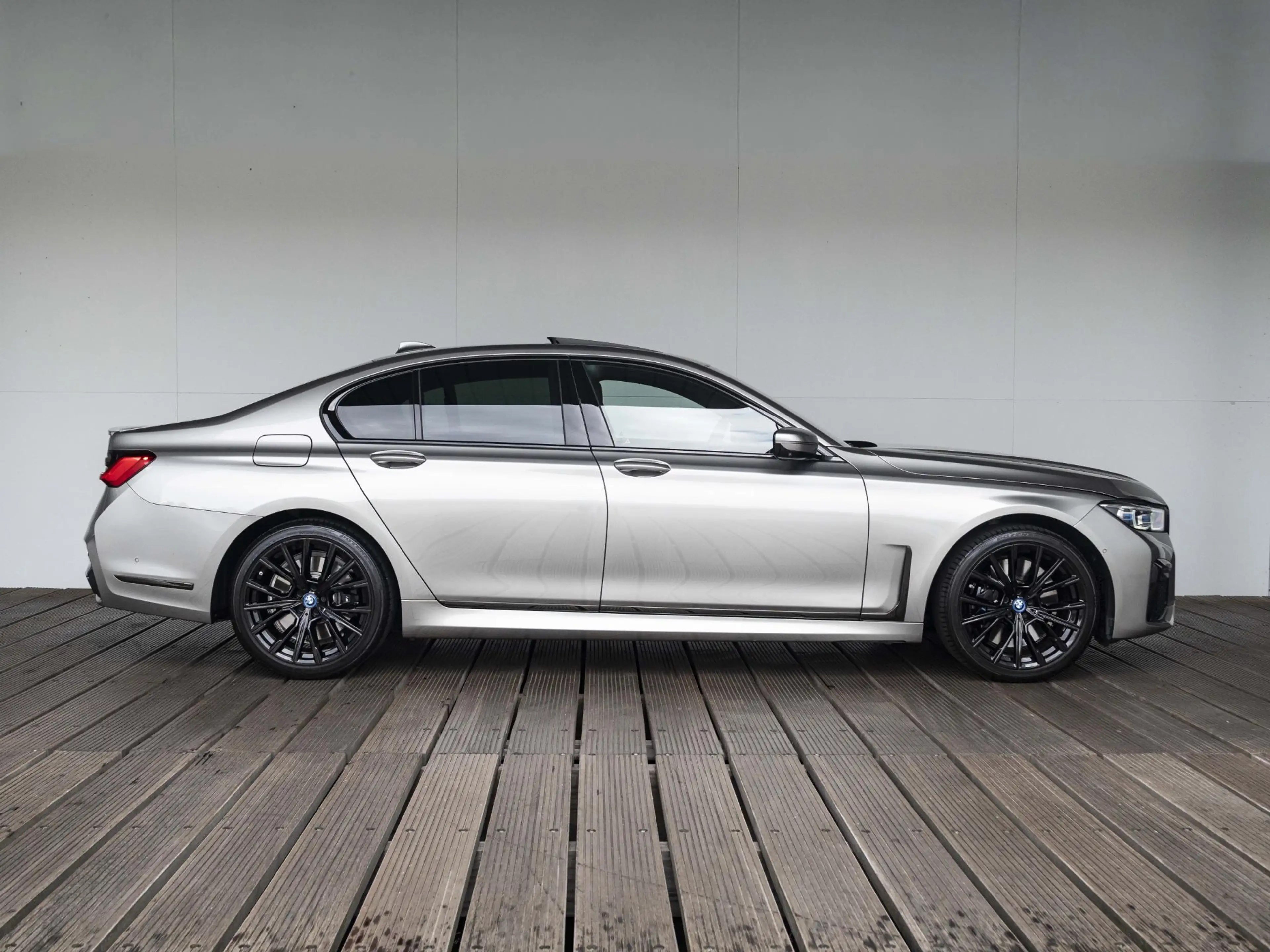 BMW 745 7 Serie 745e | High Executive | M Sportpakket | 22 — photo 7