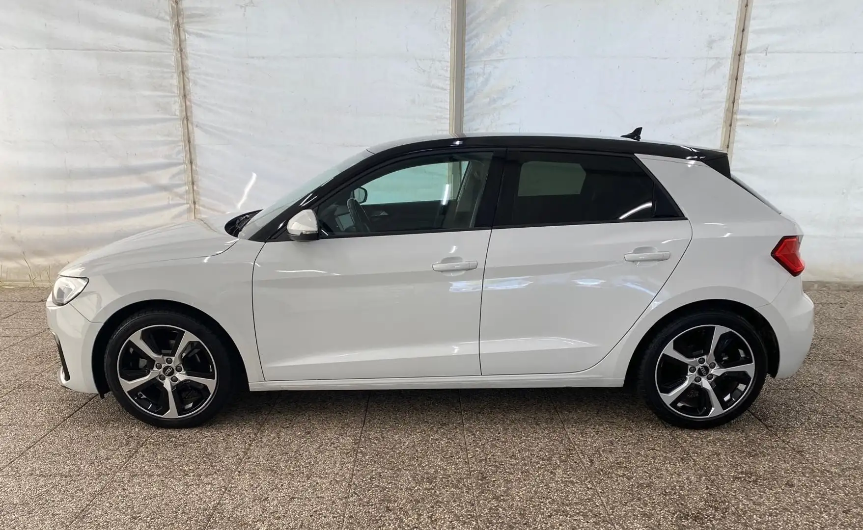 Audi A1 A1 Sportback 30 1.0 tfsi Identity Black 110cv Bianco - 2