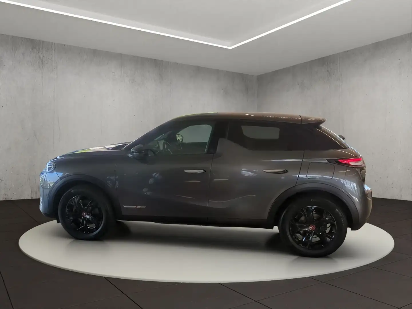DS Automobiles DS 3 Crossback E-Tense Performance Line Grau - 2