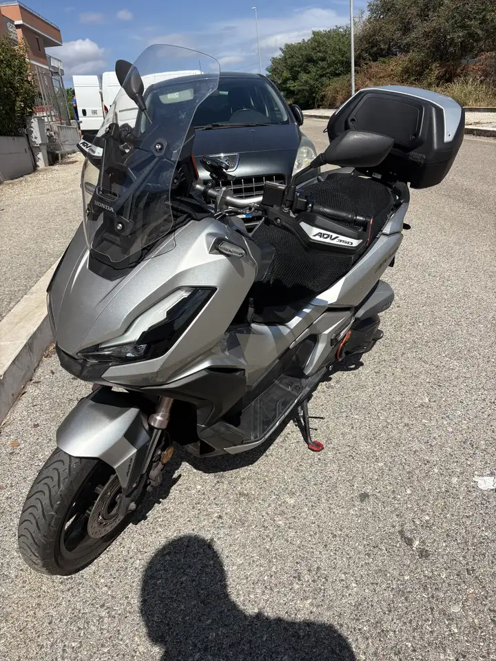 Honda ADV 350