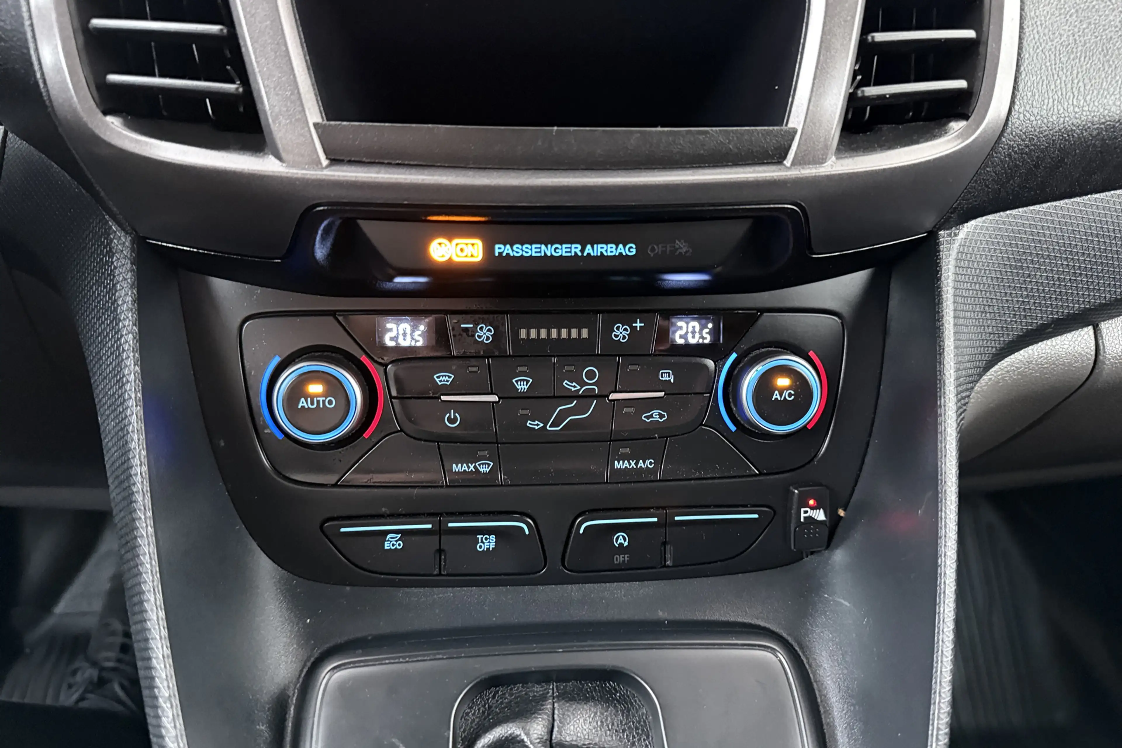 Ford Transit Connect 1.5 Aut. EcoBlue L1 Trend Camera Cruise Park.Sens — photo 18