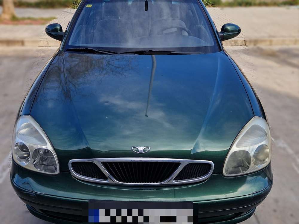 Daewoo Nubira Sedán 2.0 16v - foto 1