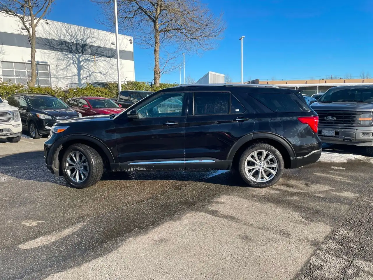 Ford Explorer снимка Ford Explorer
