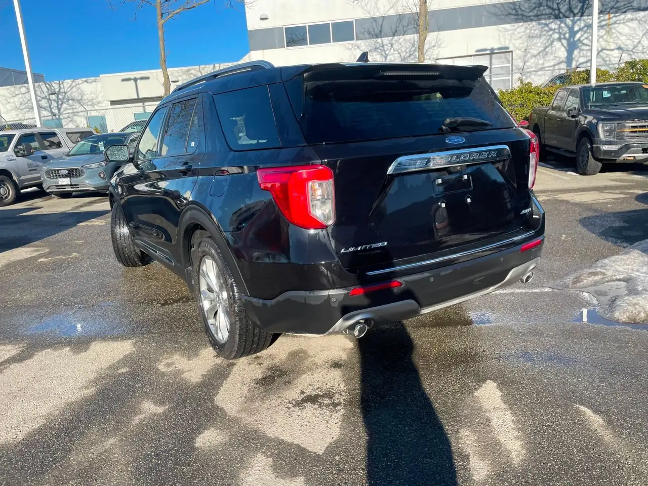 Ford Explorer снимка Ford Explorer