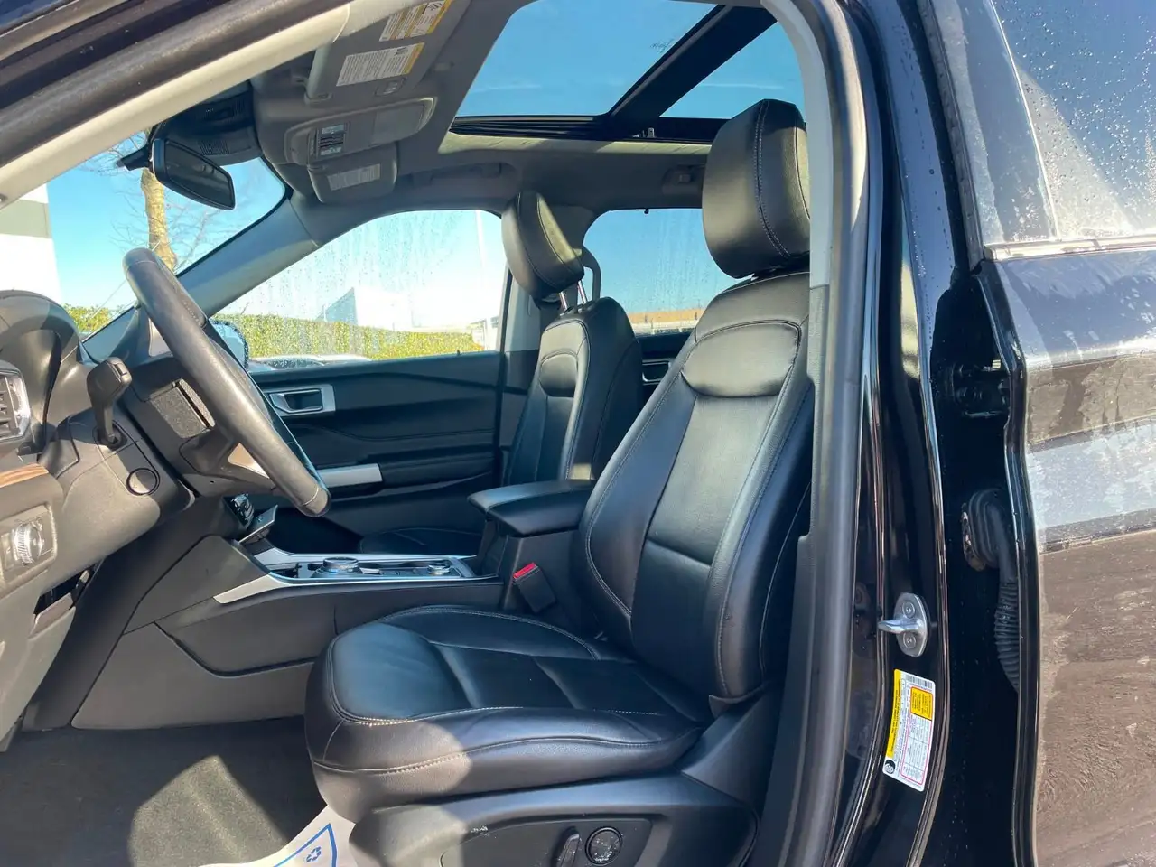 Ford Explorer снимка Ford Explorer