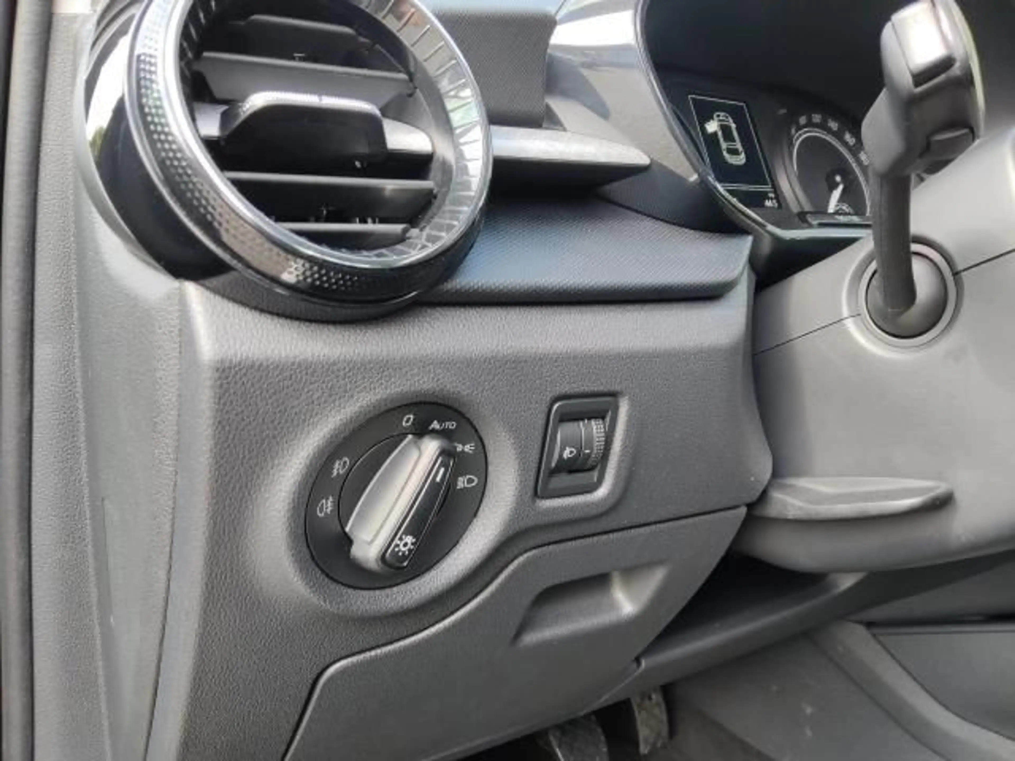 Skoda Fabia FABIA AMBITION 1.0 TSI EINPARKH. DAB+ FREISPR. — photo 14