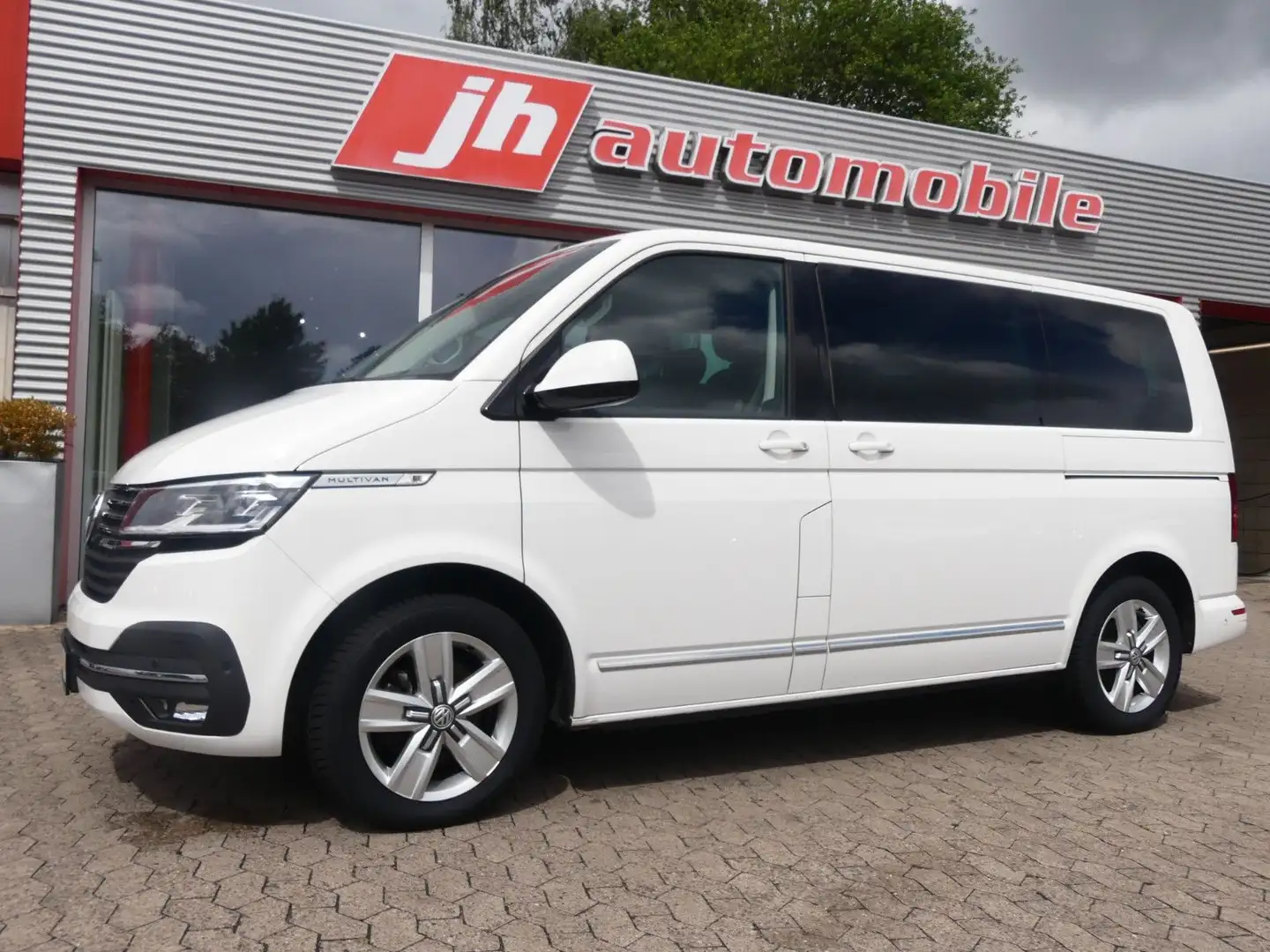 Volkswagen T6 Multivan T6.1 Multivan Highline virtual*AHK*Navi*Standhzg Weiß - 1