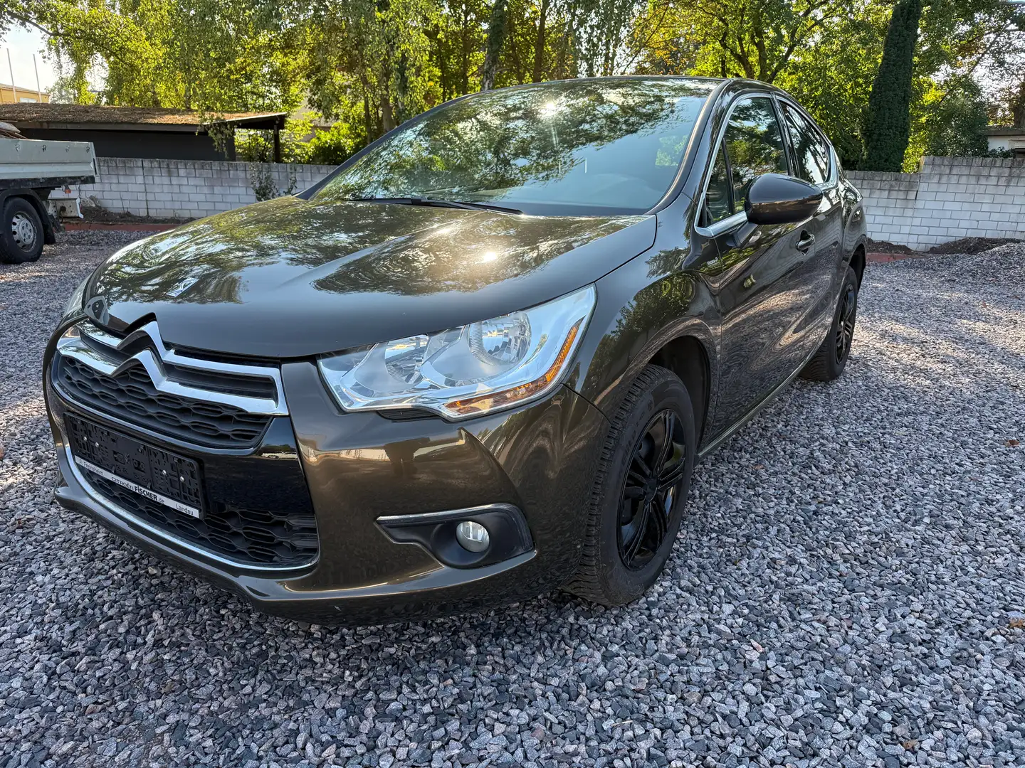 Citroen DS4 SoChic Hnědá - 1