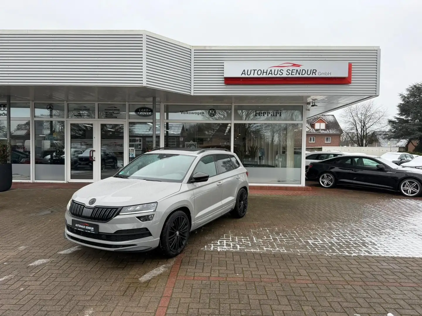 Skoda Karoq Style 4x4 *PANO*LEDER*KAMERA Grau - 1