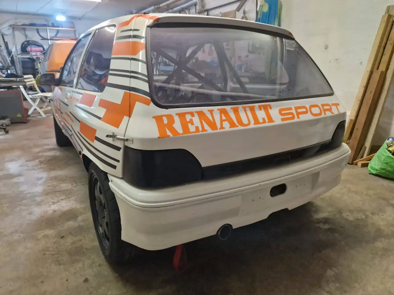 Renault Clio 3p 1.8 16v cat., foto 3