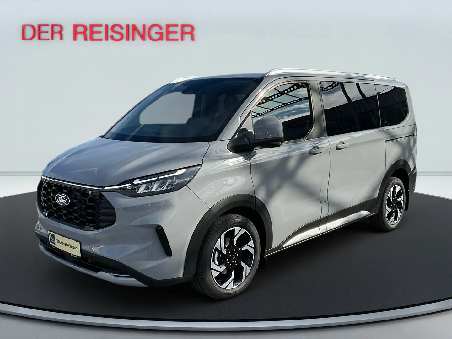 Ford Tourneo Custom AWD Active Aut. Grau - 2