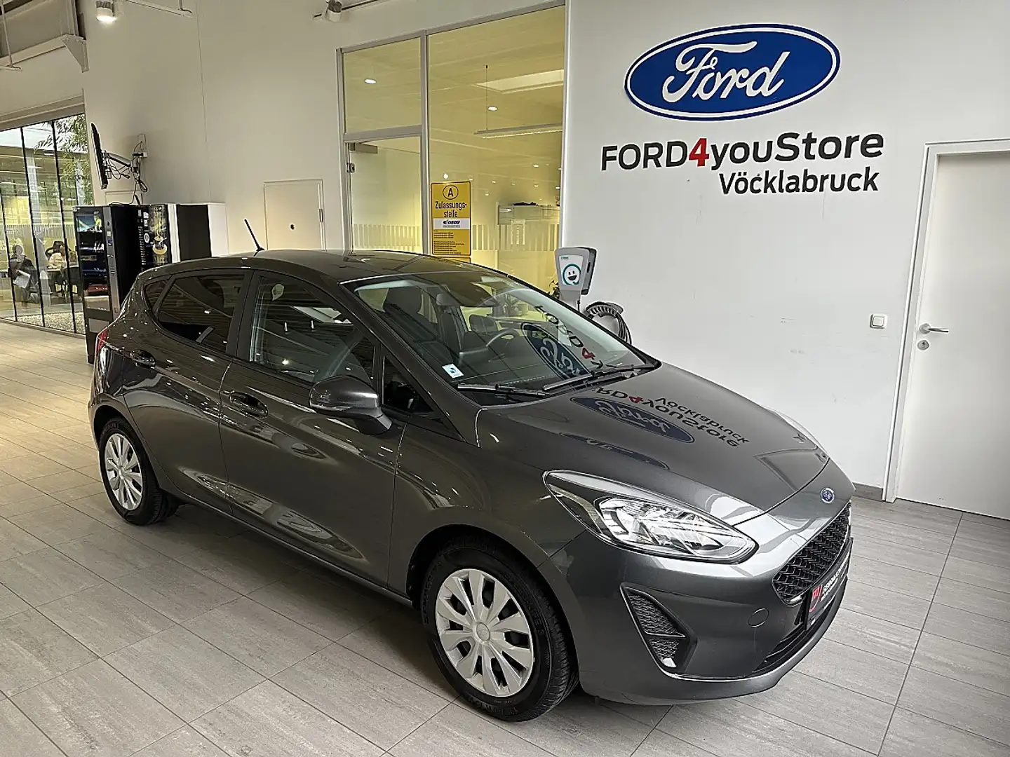 Ford Fiesta Trend 1,1 Start/Stop Grau - 1