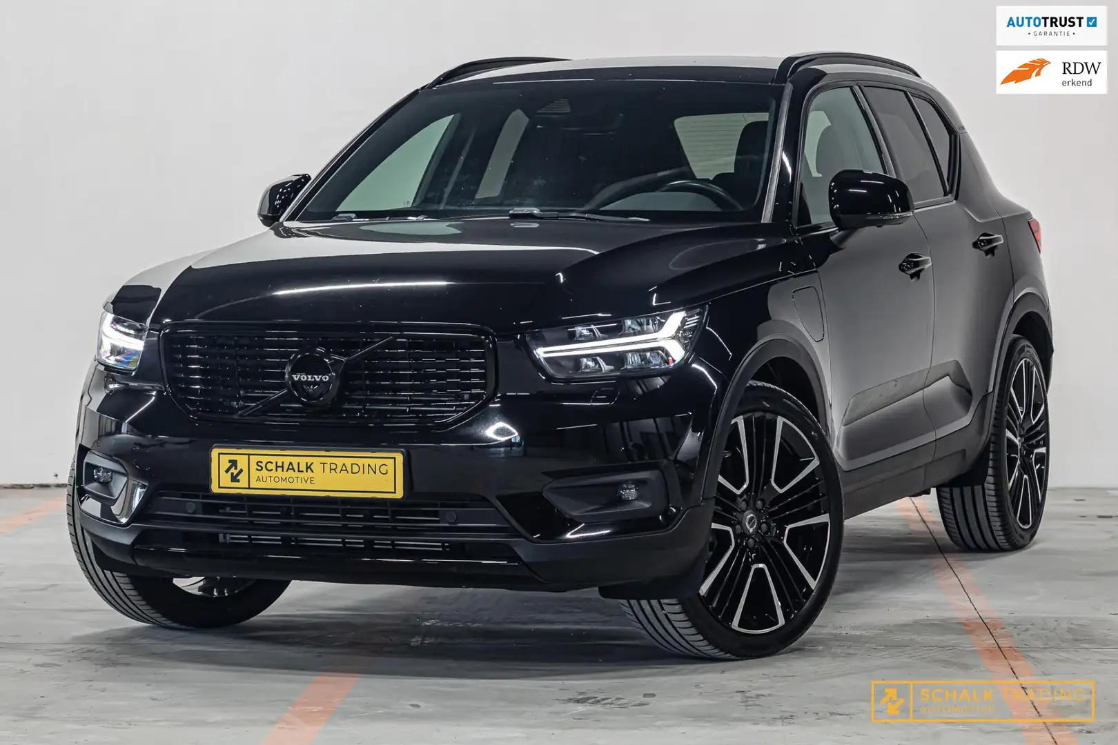 Volvo XC40 1.5 T5 Recharge H&K|21inch|R-Design|360 cam|Gara Zwart - 1