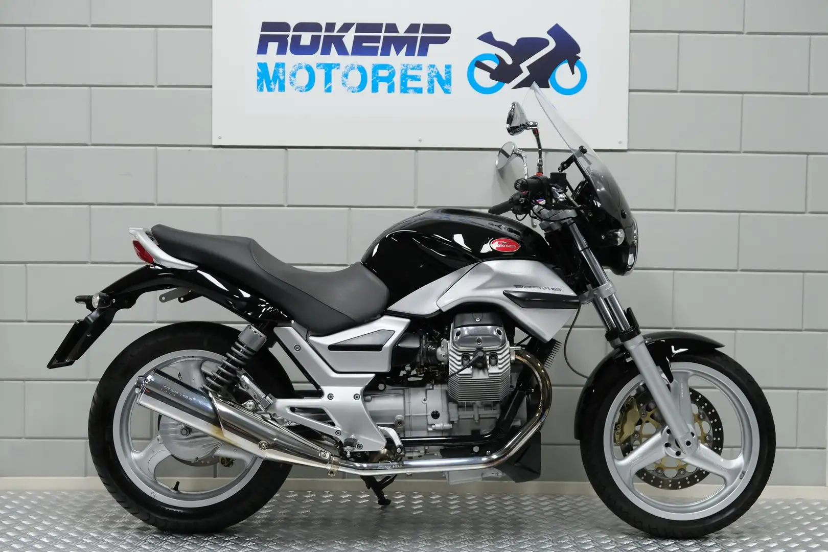 Moto Guzzi Breva 750 I.E. TOUR Zwart - 1