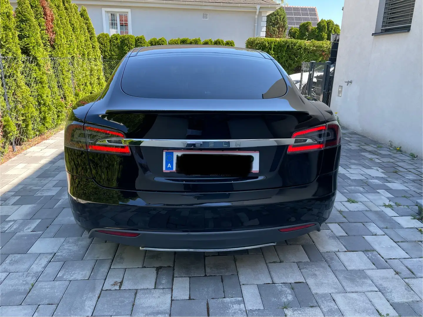 Tesla Model S P90D Ludicrous+ - 2