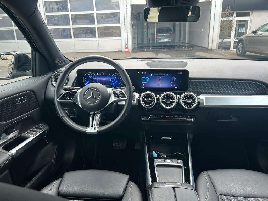 Mercedes-Benz EQB
