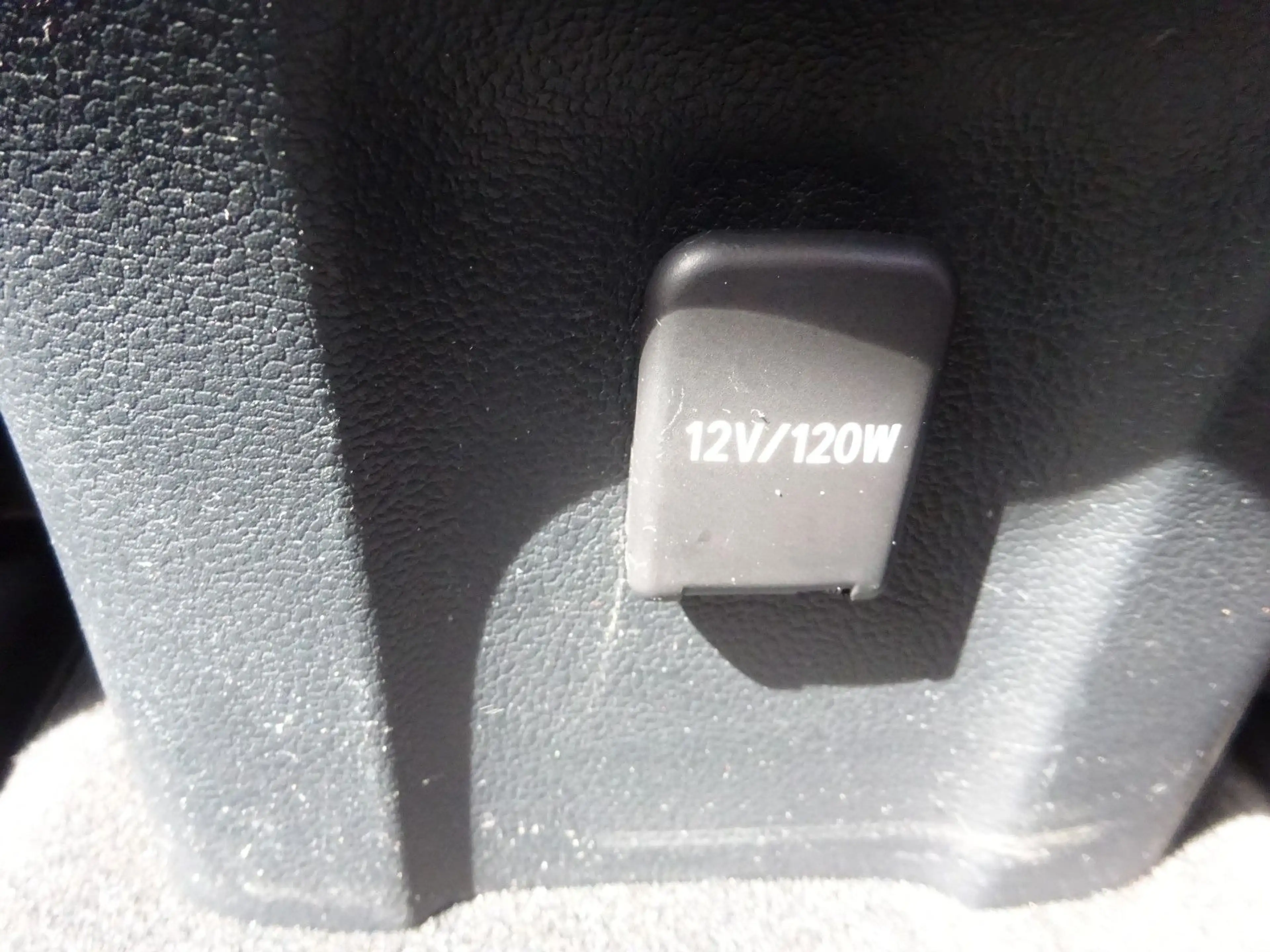 Toyota Prius 98PS Autm. Comfort Navi JBL Kamera — photo 15