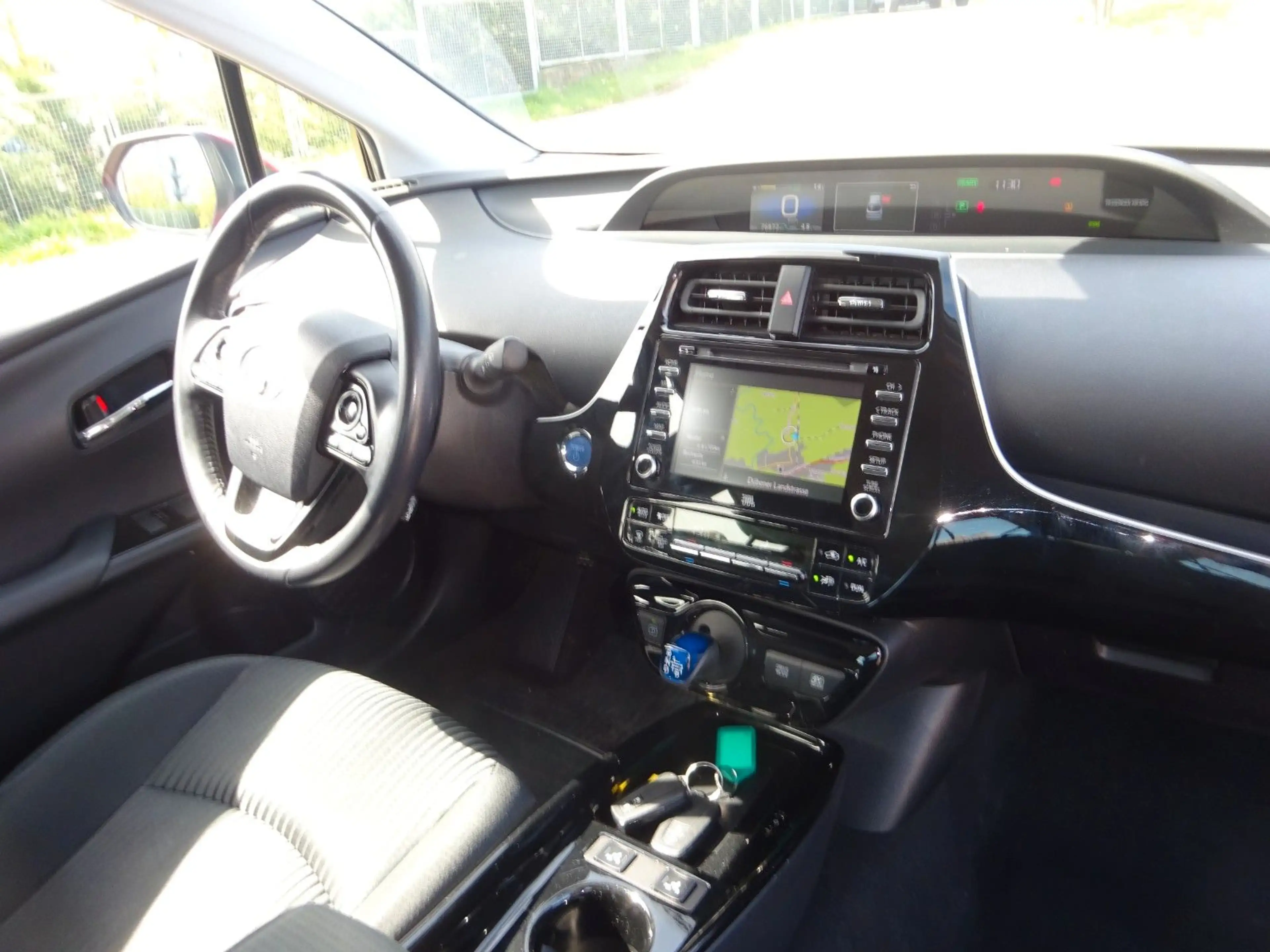 Toyota Prius 98PS Autm. Comfort Navi JBL Kamera — photo 12