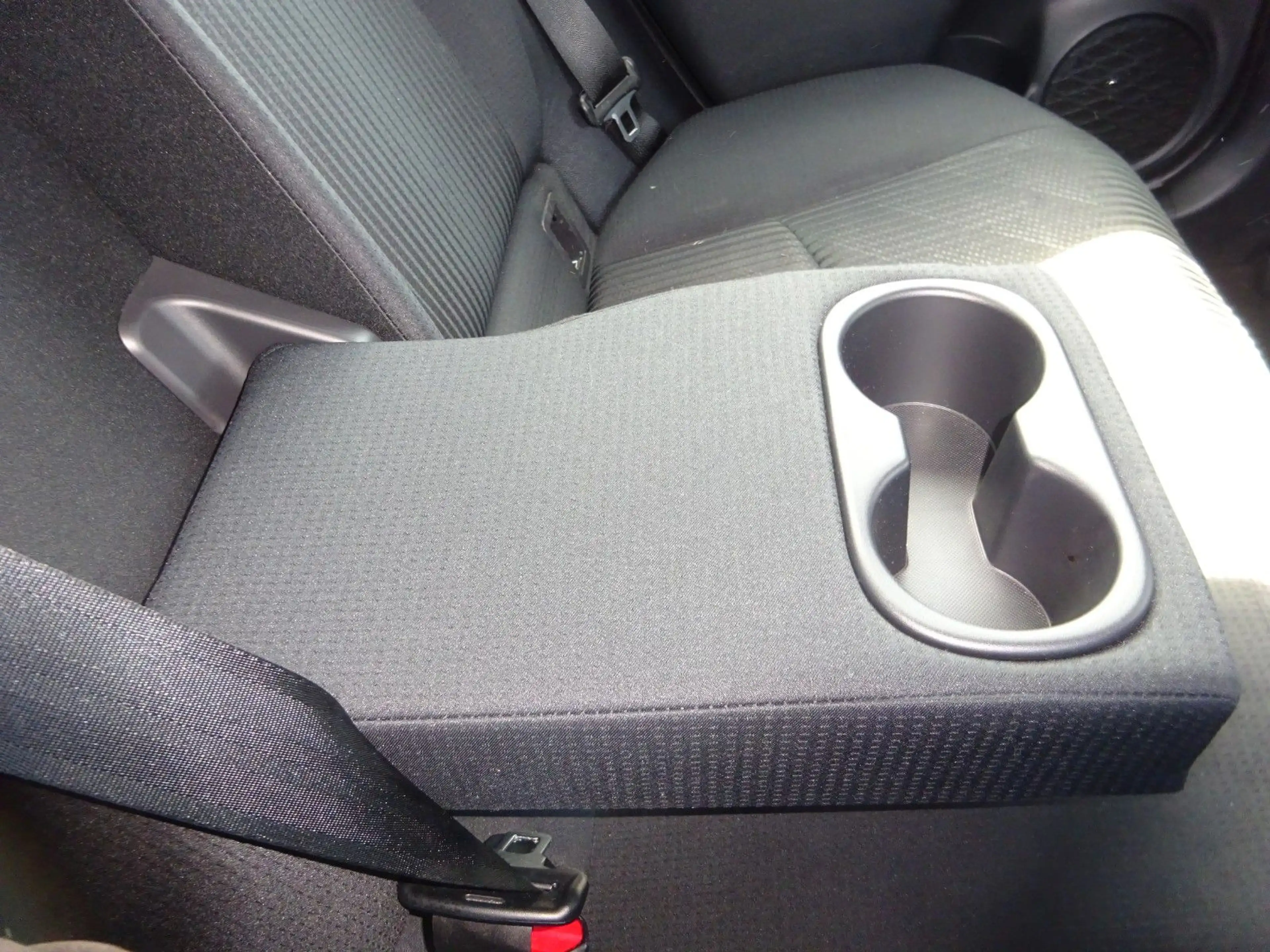 Toyota Prius 98PS Autm. Comfort Navi JBL Kamera — photo 14