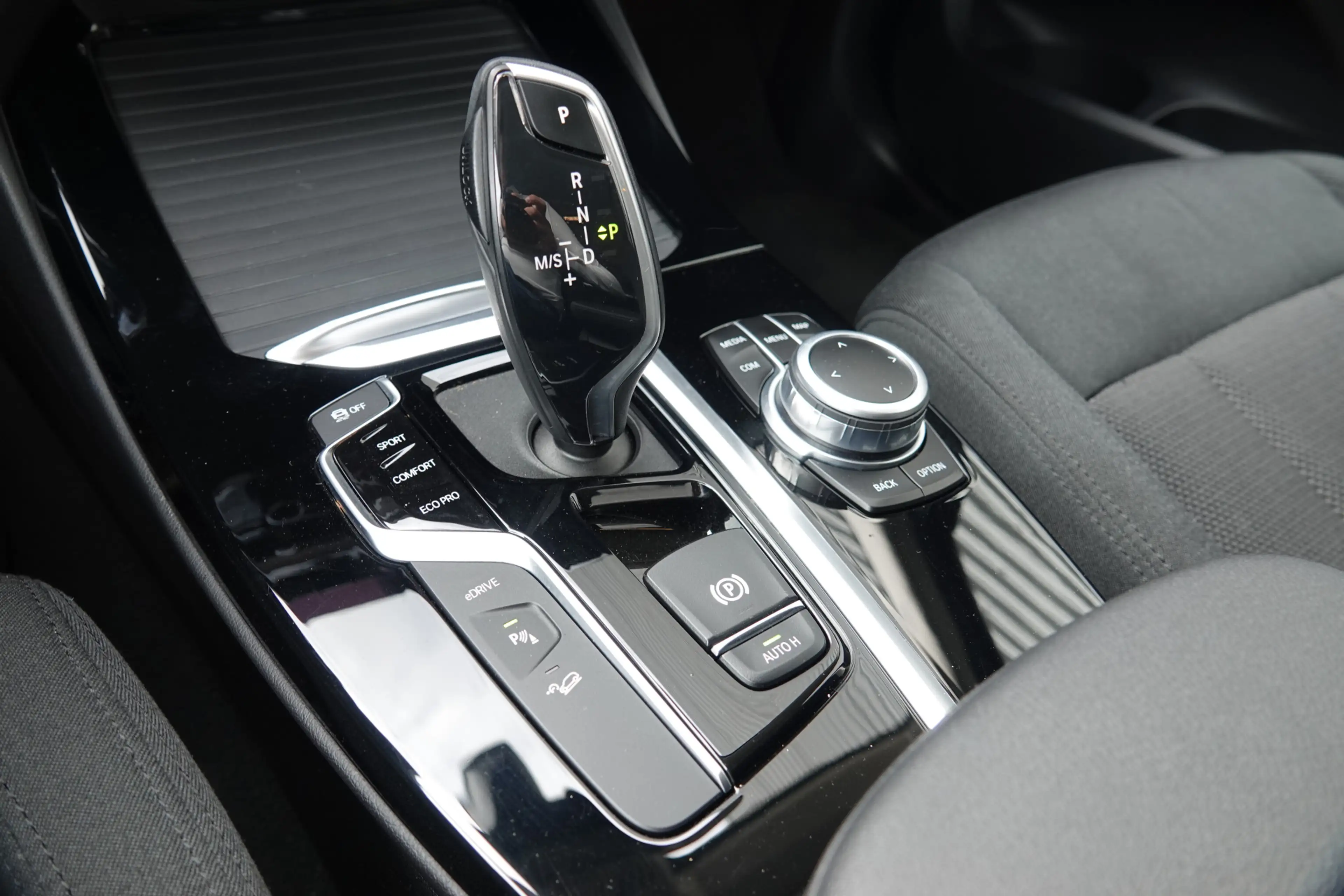 BMW X3 xDrive30e | Trekhaak | Head-Up | Camera | Adaptiev — photo 20