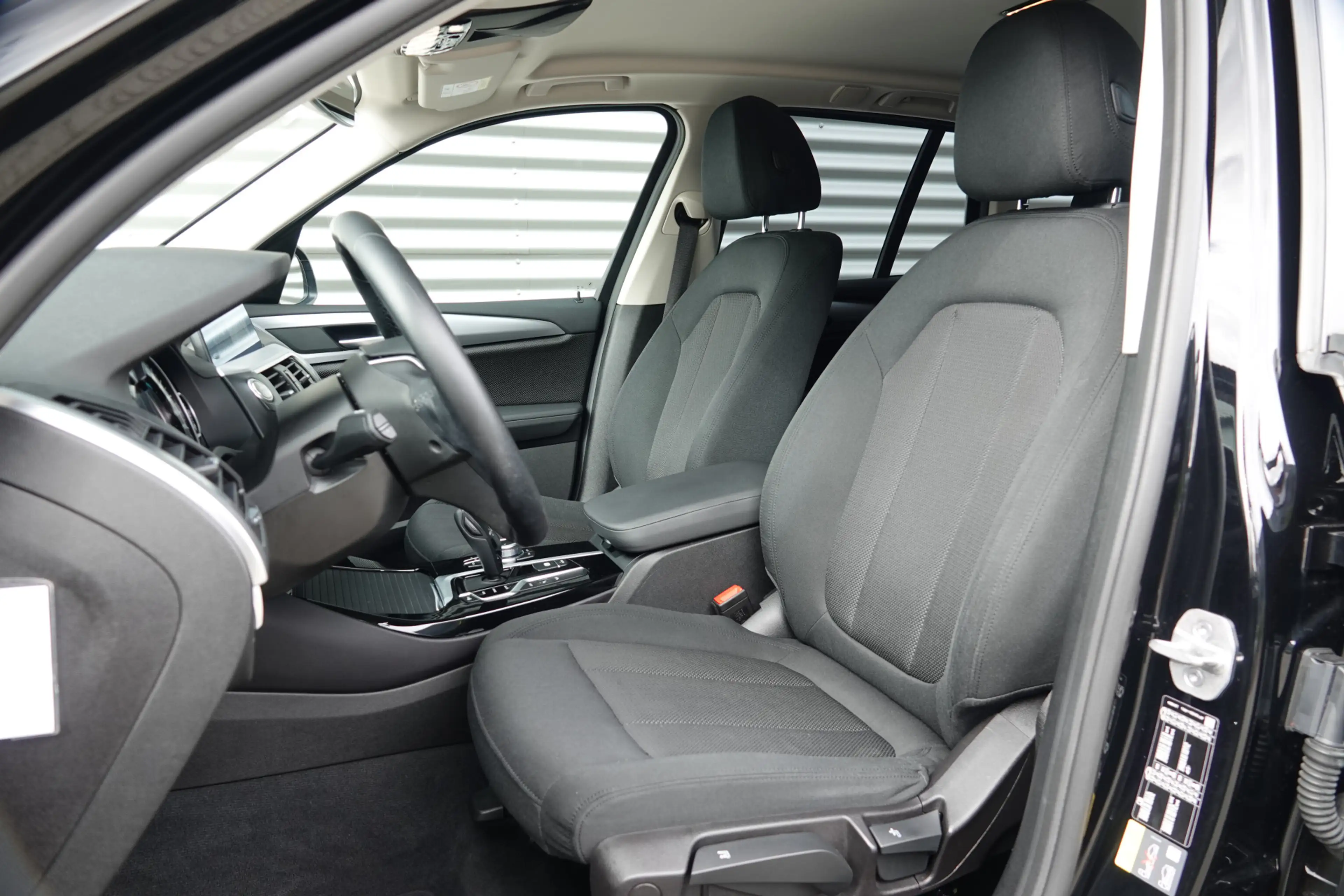 BMW X3 xDrive30e | Trekhaak | Head-Up | Camera | Adaptiev — photo 9