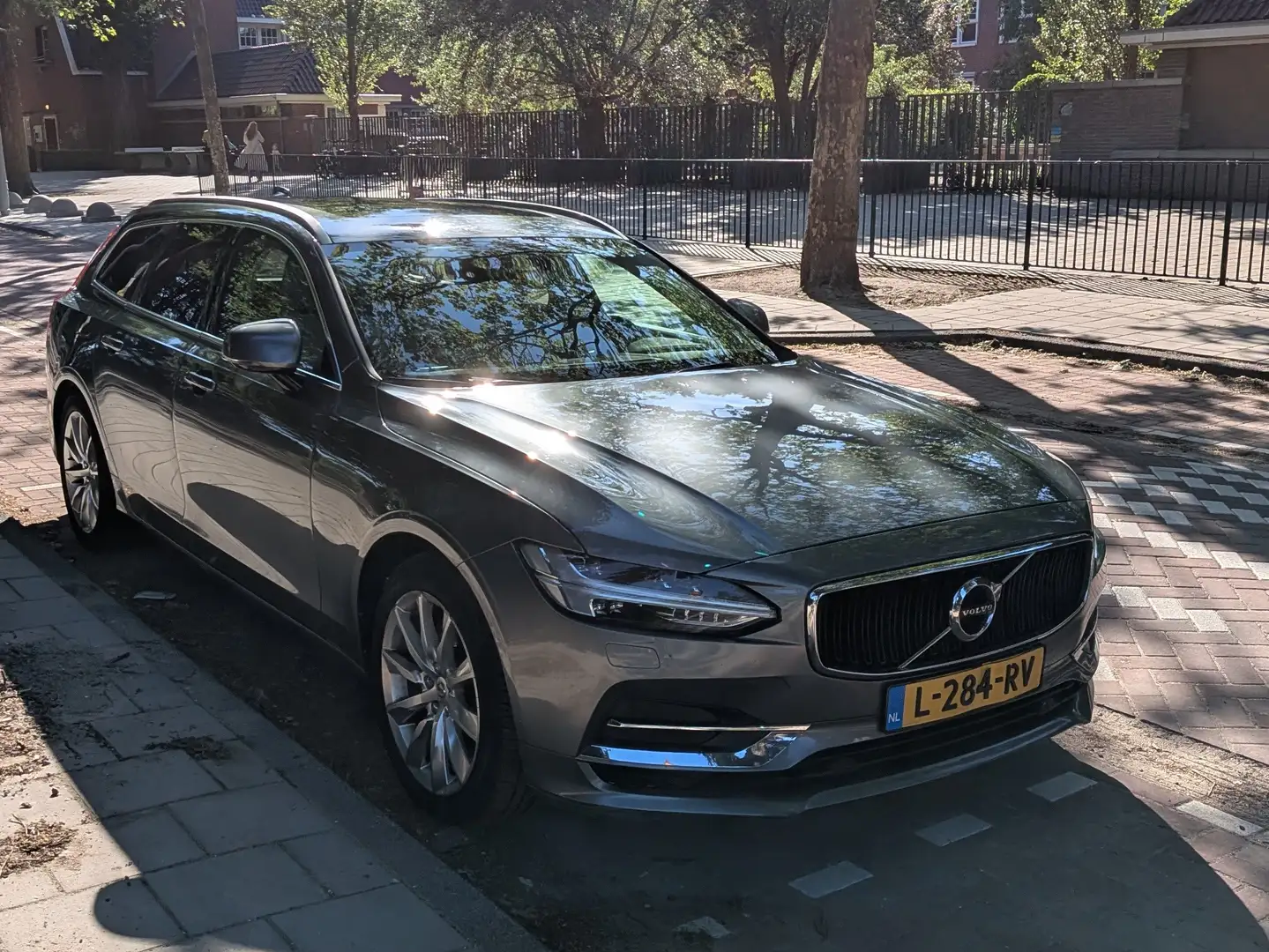 Volvo V90 V90 2.0 T5 Inscription Šedá - 1