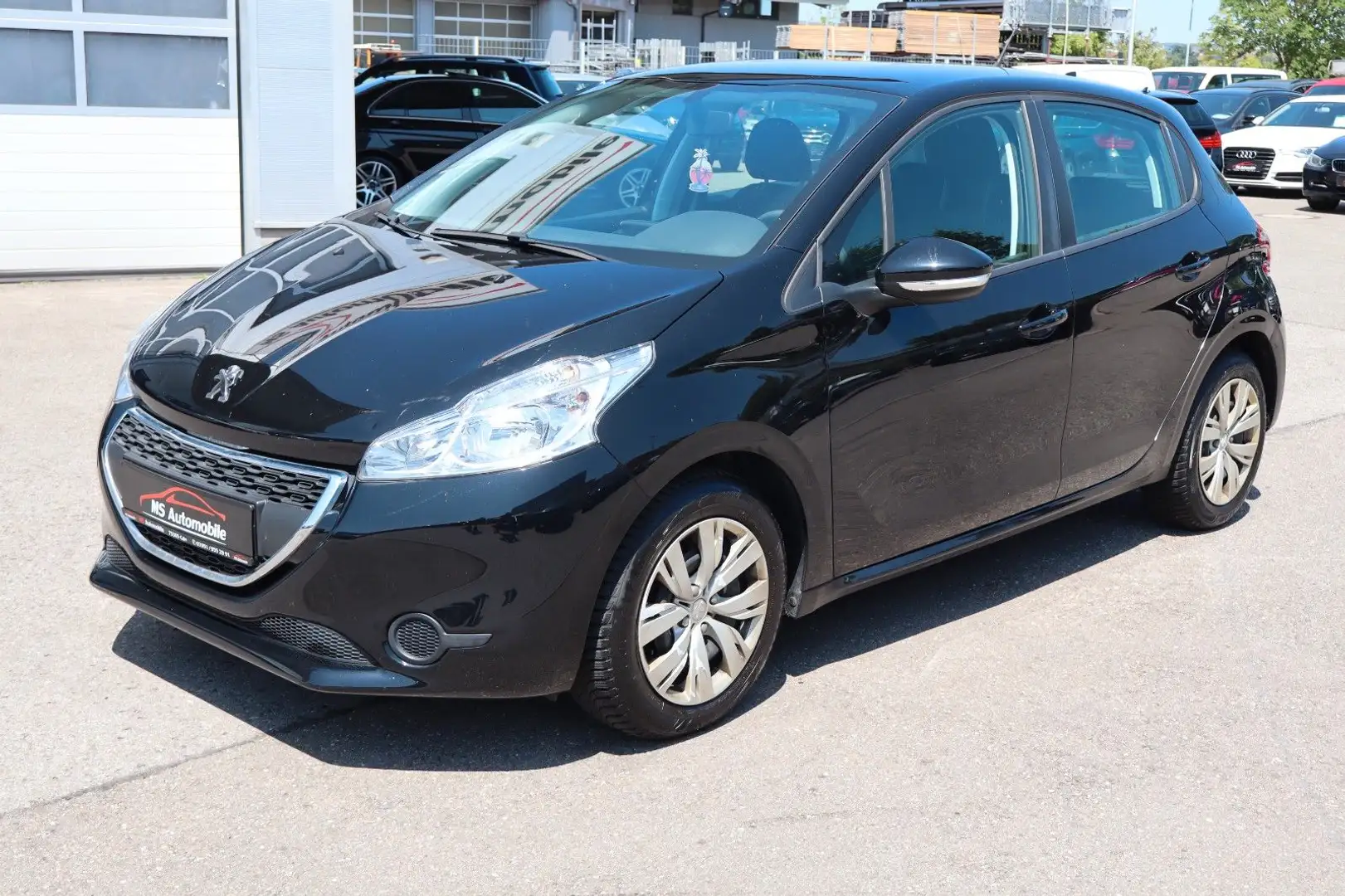 Peugeot 208 1.0 Active 68 VTi Schwarz - 1