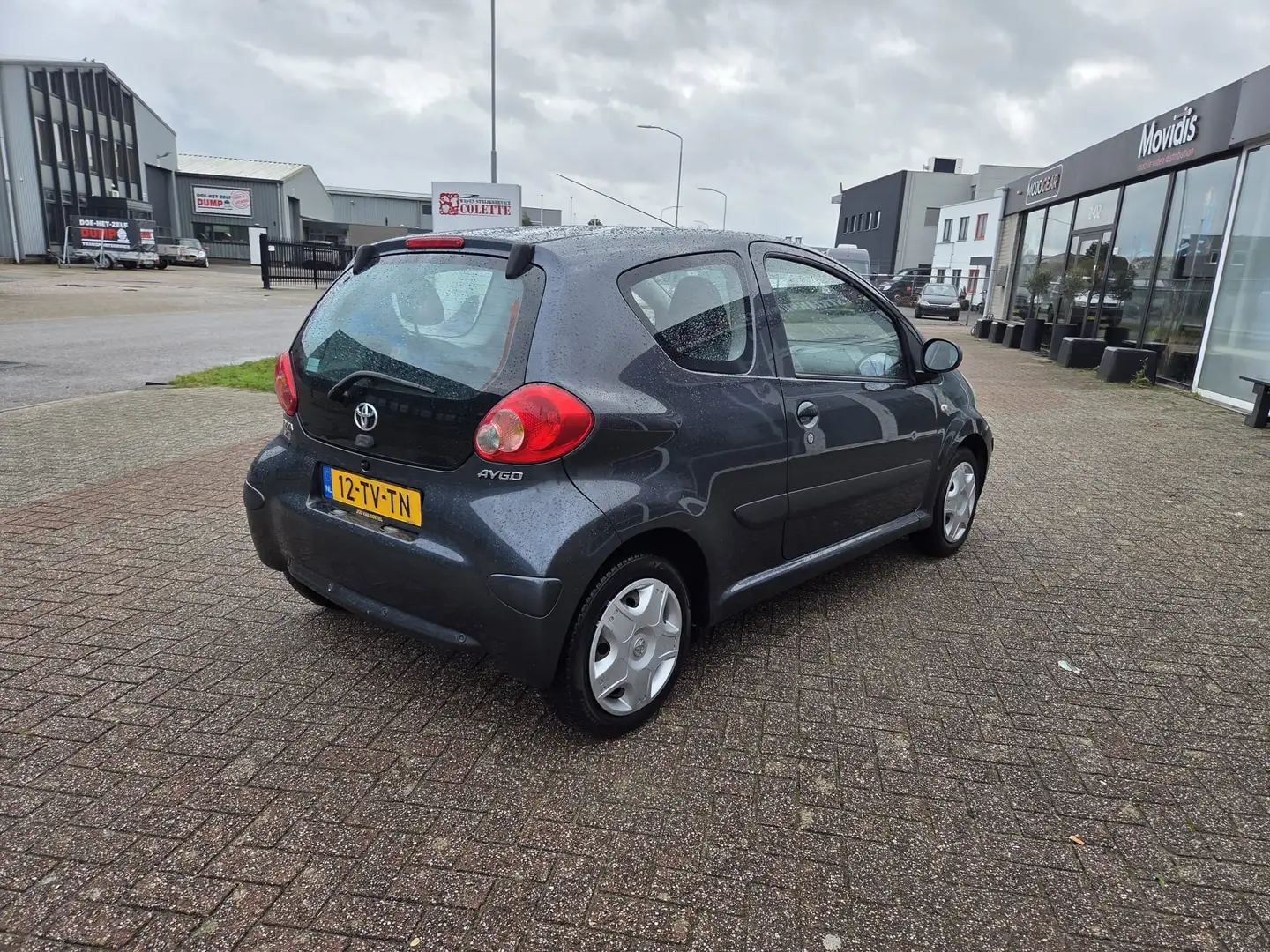Toyota Aygo 1.0-12V + Grijs - 2