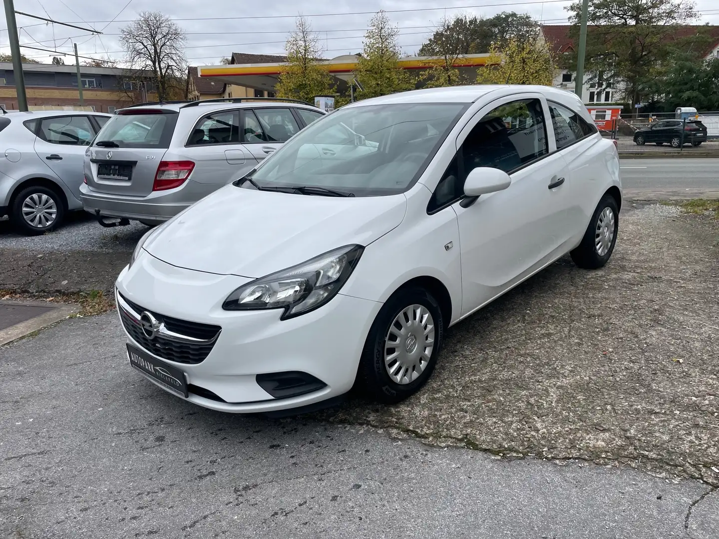 Opel Corsa 1.2 Selection / 2.Hand / Klima /EURO 6 /Scheckheft Weiß - 2