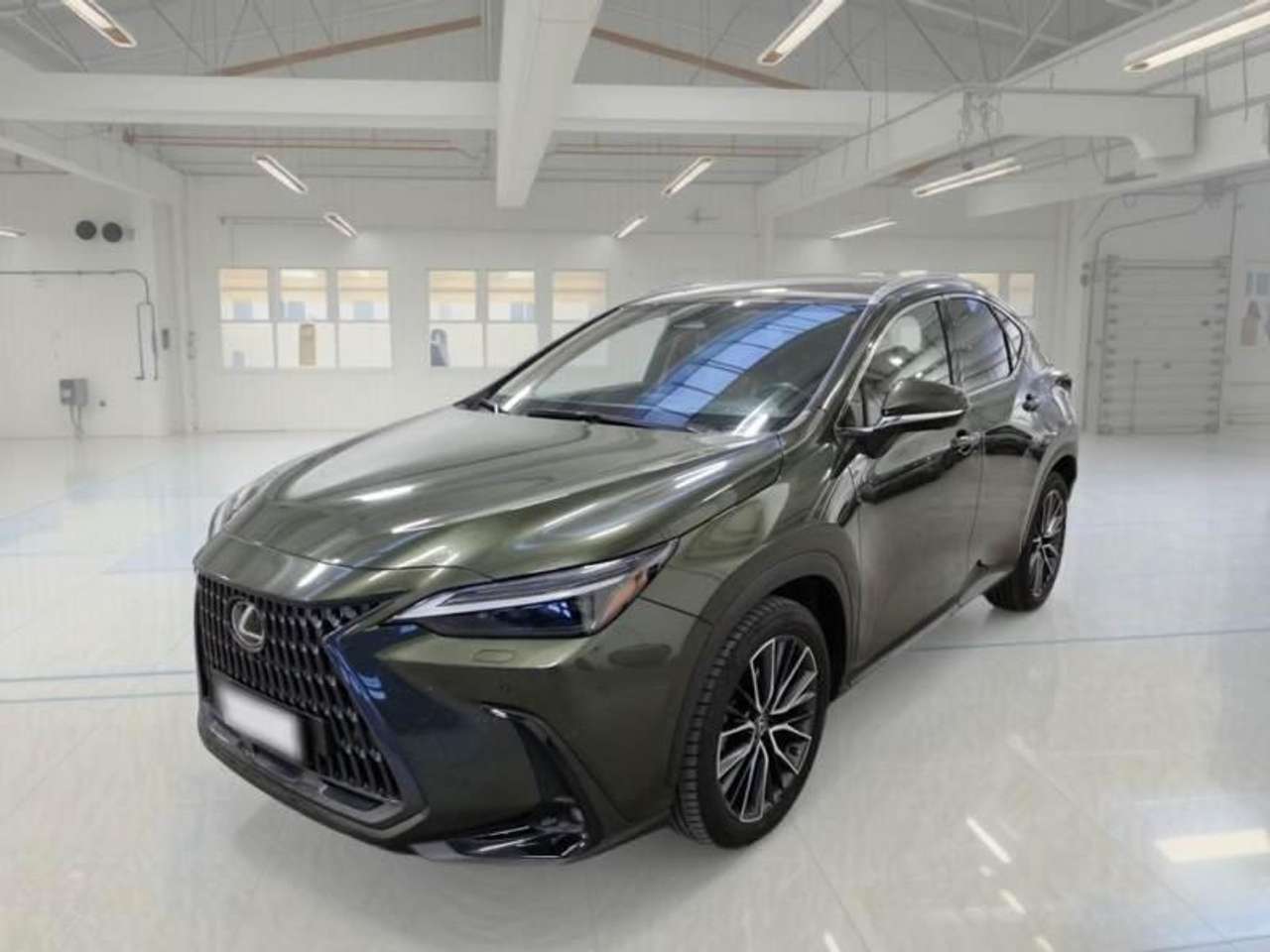 Lexus NX 200t 2.5 plug-in Luxury 4wd e-cvt
