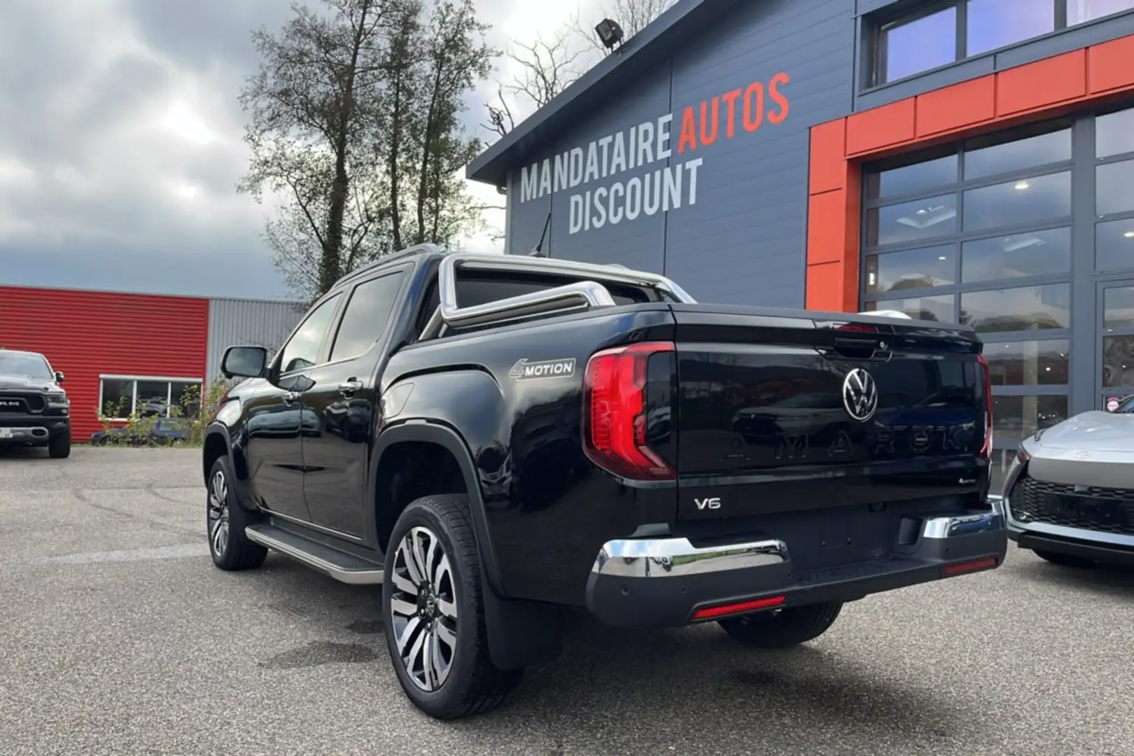 Volkswagen Amarok V6 240 BVA10 AVENTURA 4PL Noir - 2
