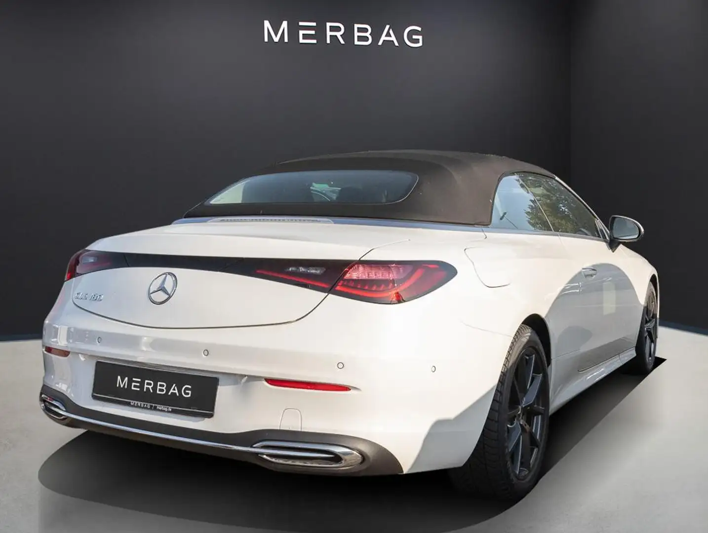 Mercedes-Benz CLE 180 Cabriolet KeyLess ParkAss. LED Memory Blanc - 2