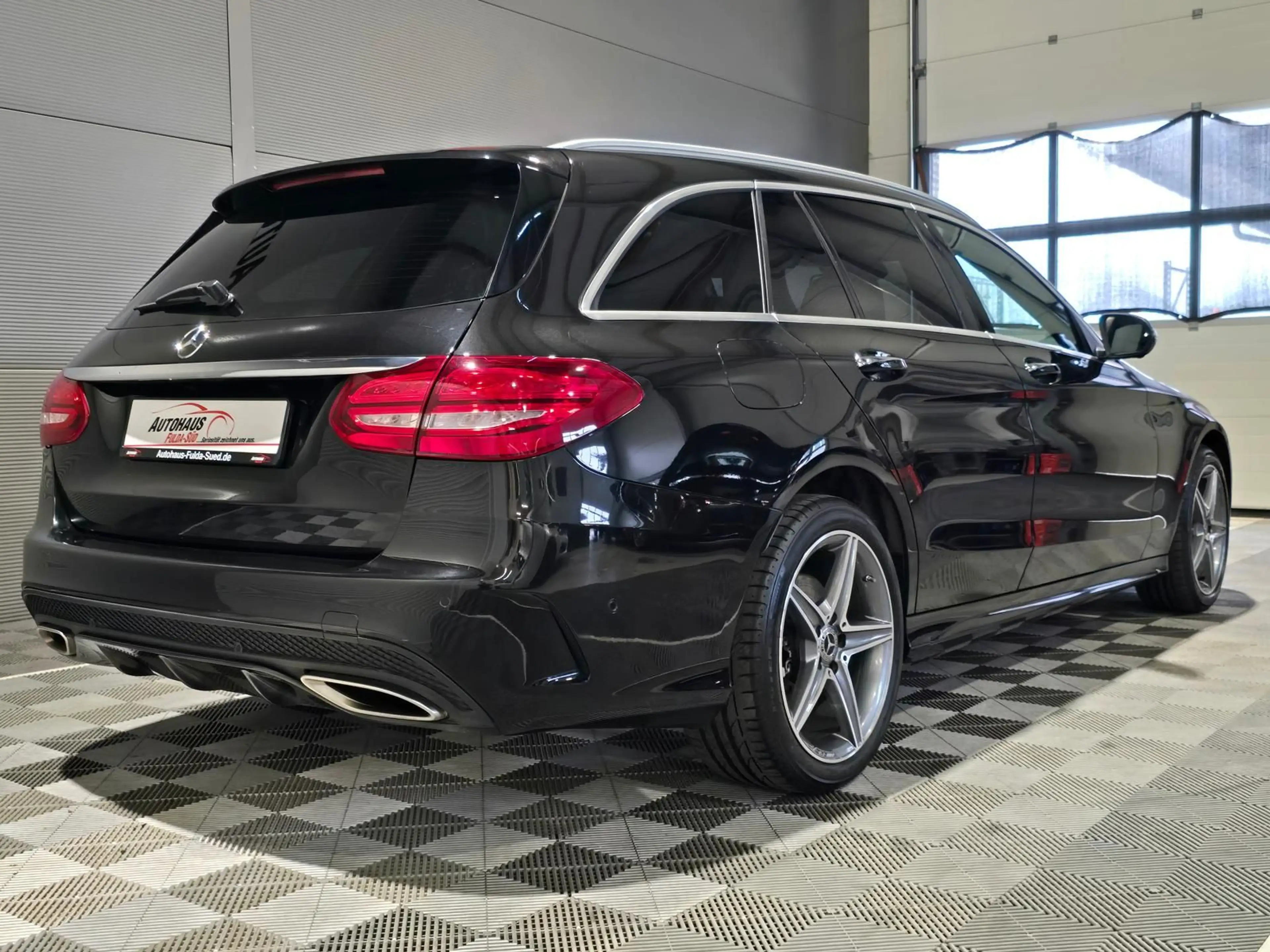 Mercedes-Benz C 180 C180 AMG-Line°Stdhzg°360°LED°Navi°Shzg°BT°FSE°SH — photo 4