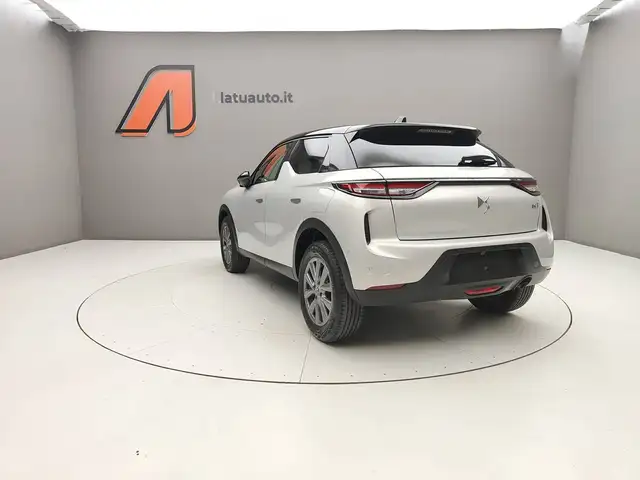 DS Automobiles DS 3 Crossback view 6