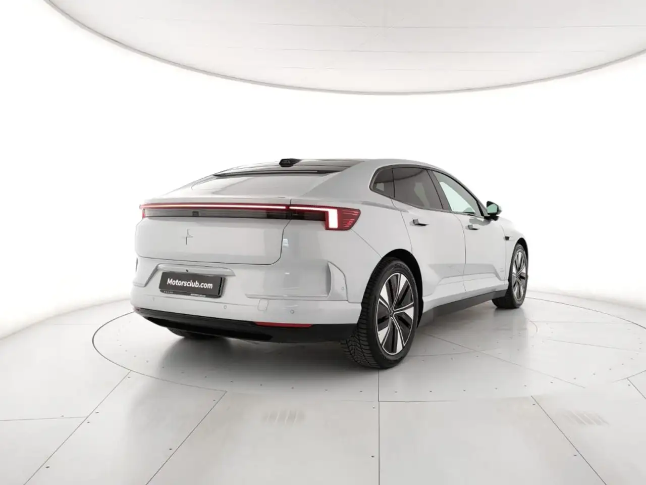 Polestar 4 2025