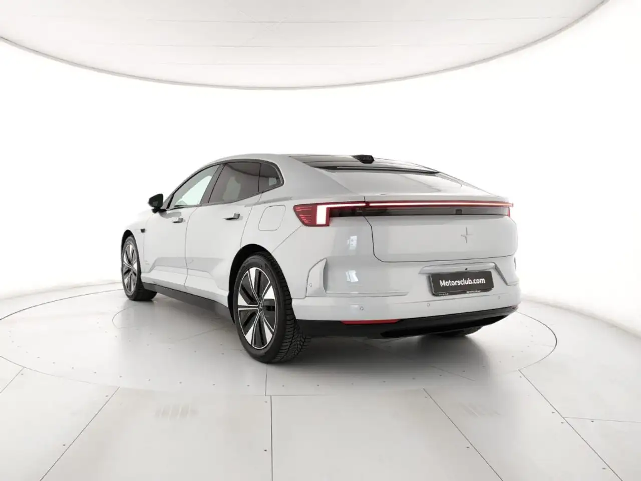 Polestar 4 2025