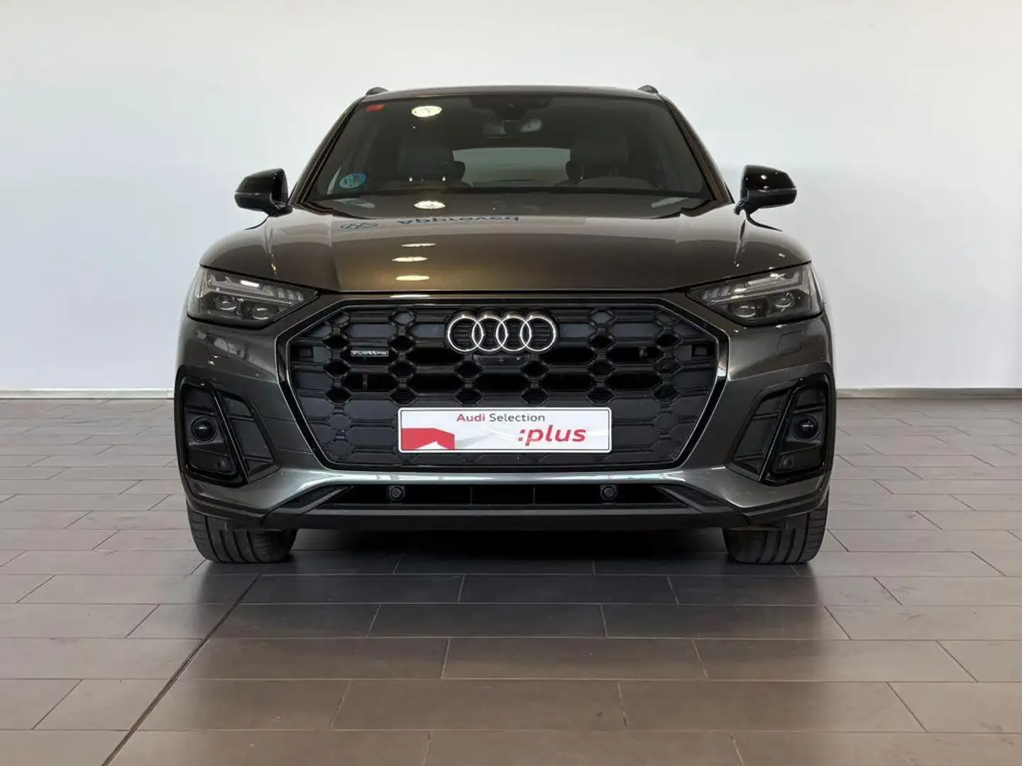 Audi Q5 40 TDI quattro-ultra Black line S tronic 150kW Gris - 2