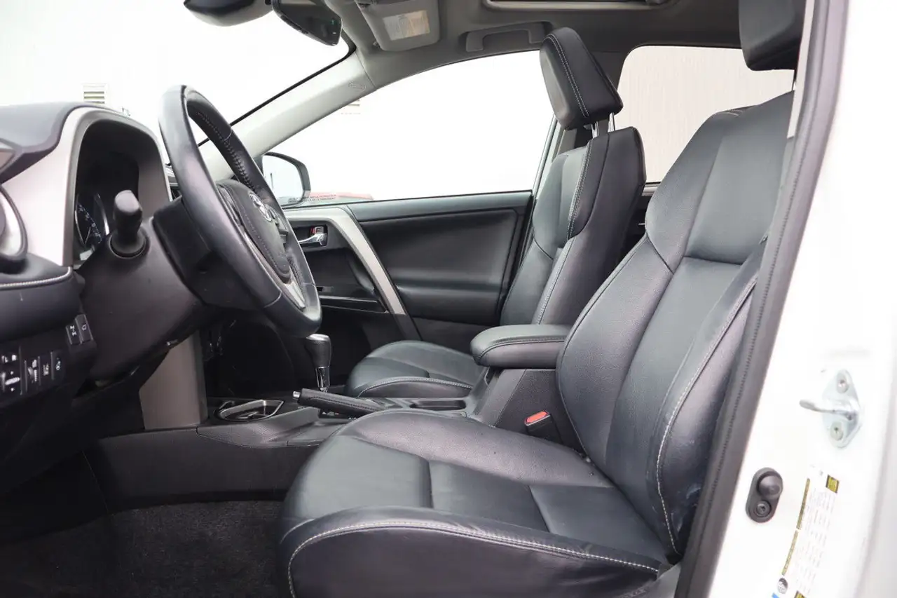 Toyota RAV 4 снимка Toyota RAV 4