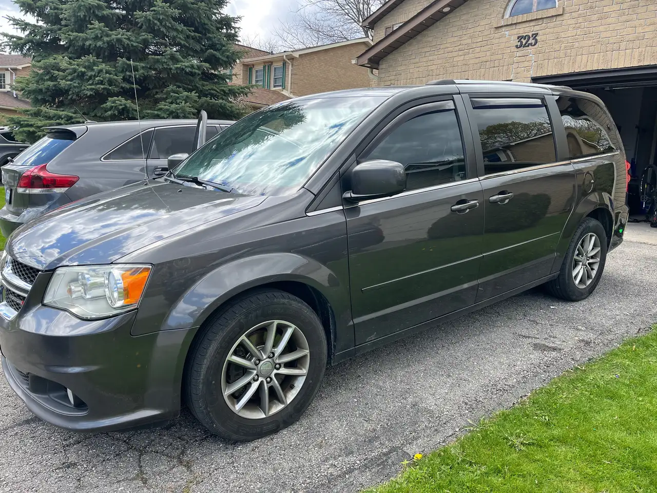 Dodge Caravan photo Dodge Caravan