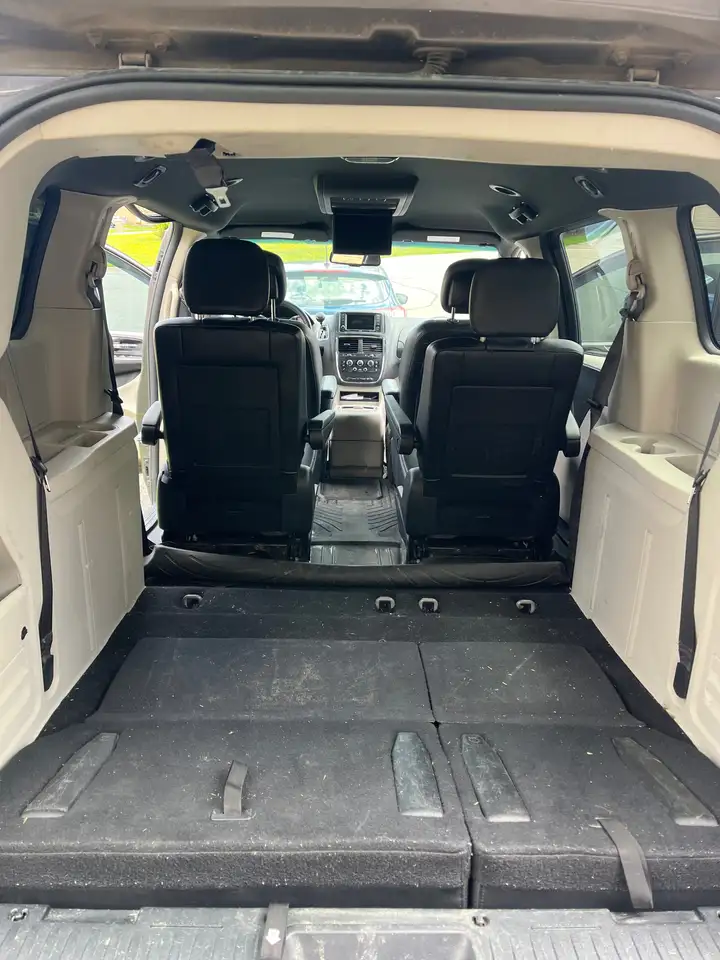 Dodge Caravan photo Dodge Caravan