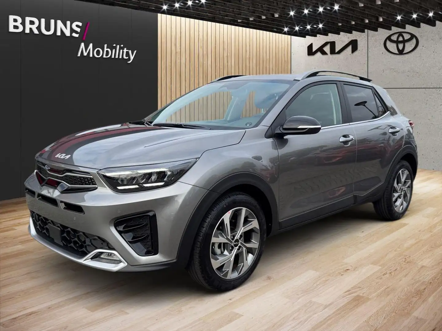 Kia Stonic 1.0 T  DCT GT-LINE TECHNIK, GLASDACH Серый - 2