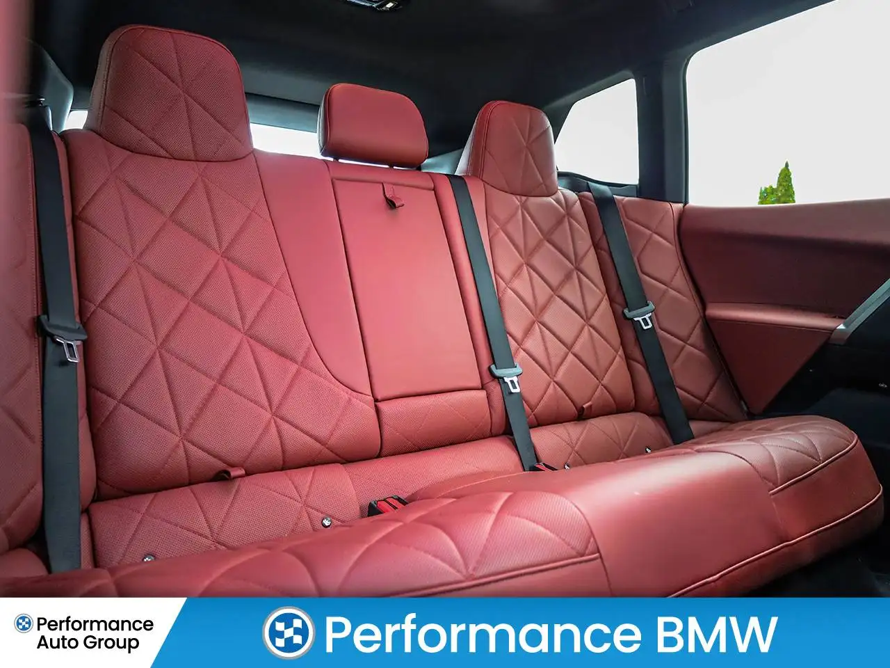 BMW iX снимка BMW iX