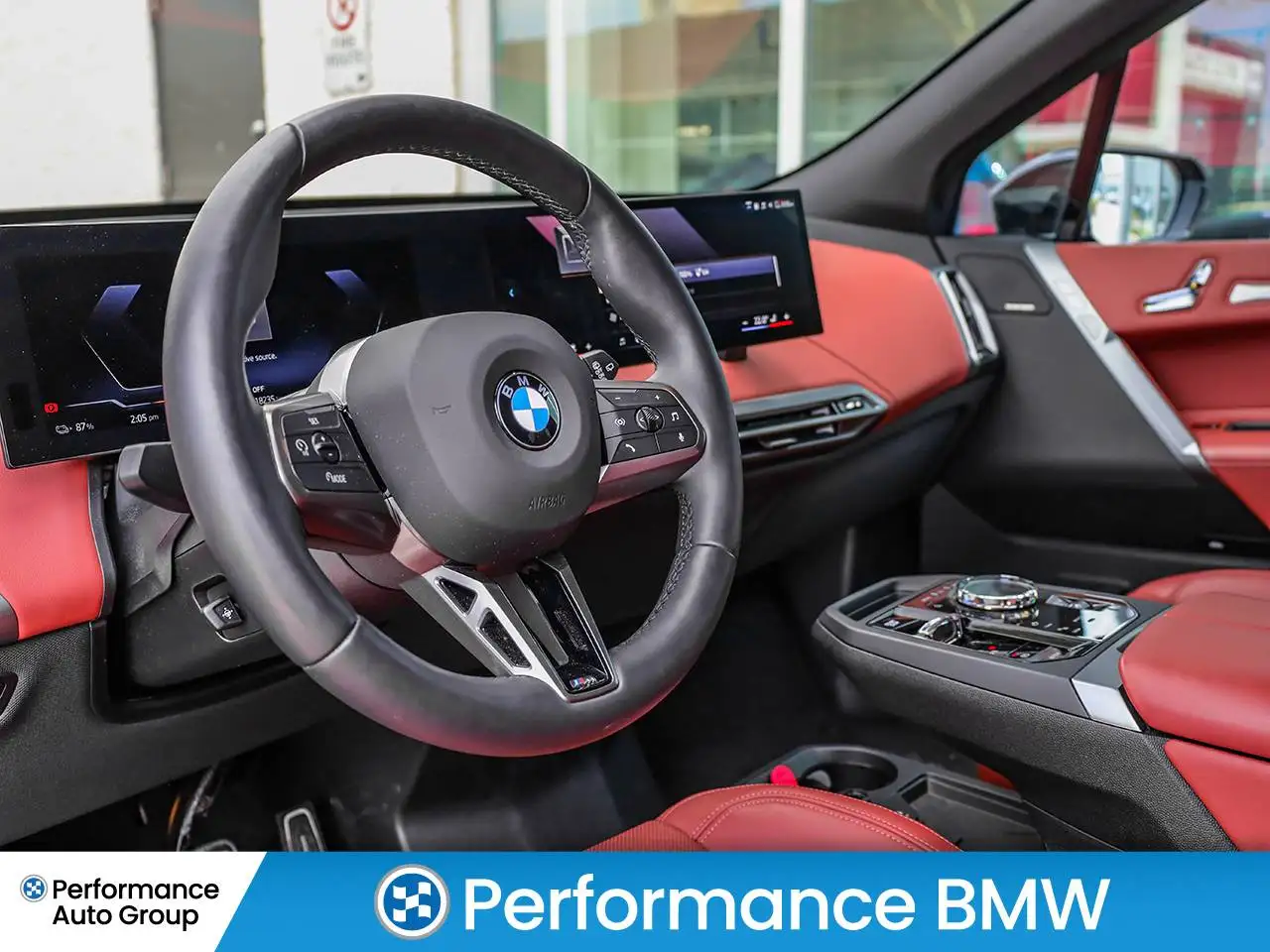 BMW iX снимка BMW iX