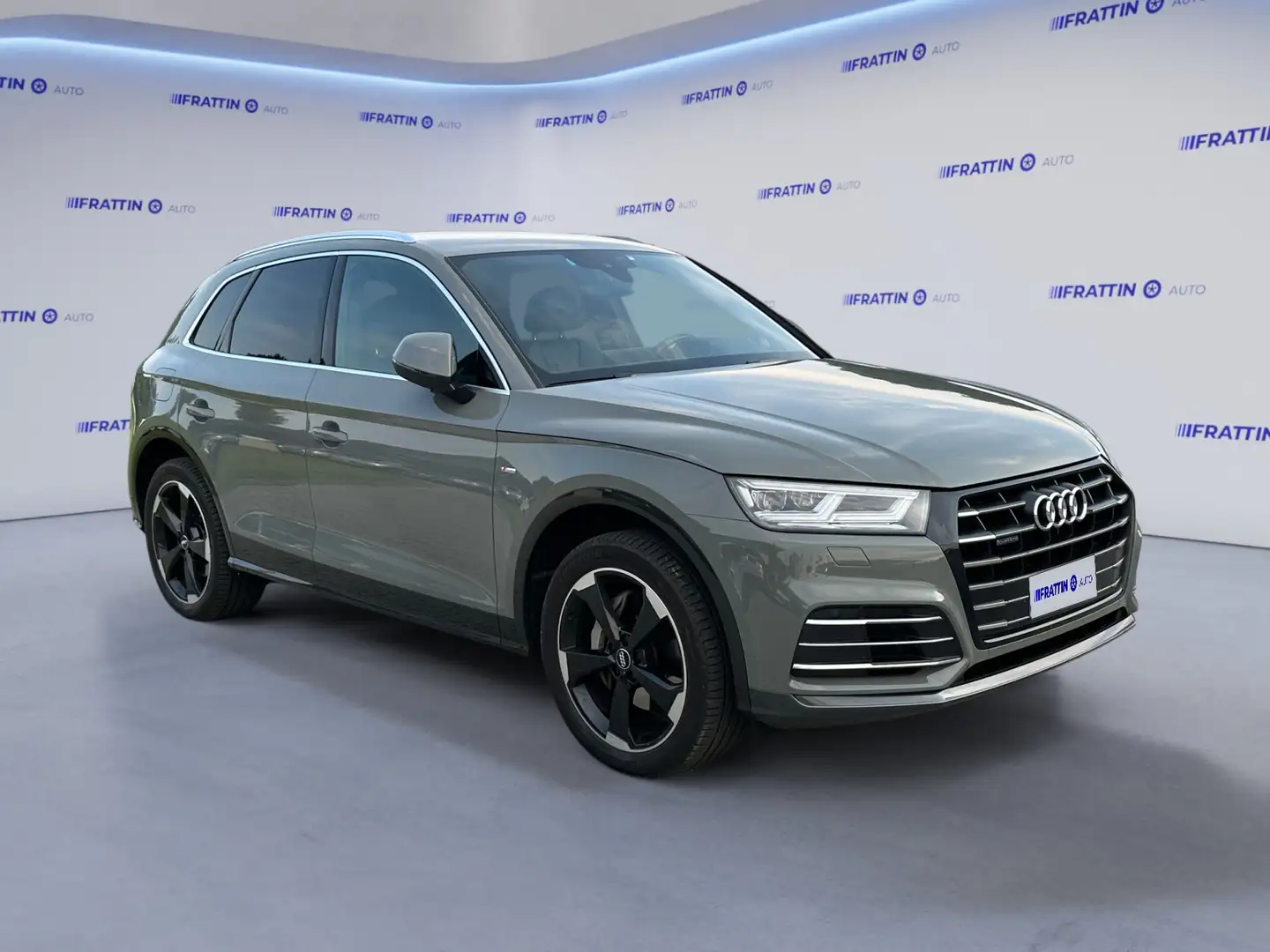 Audi Q5 50 TFSI e quattro S tronic S line plus Grigio - 2