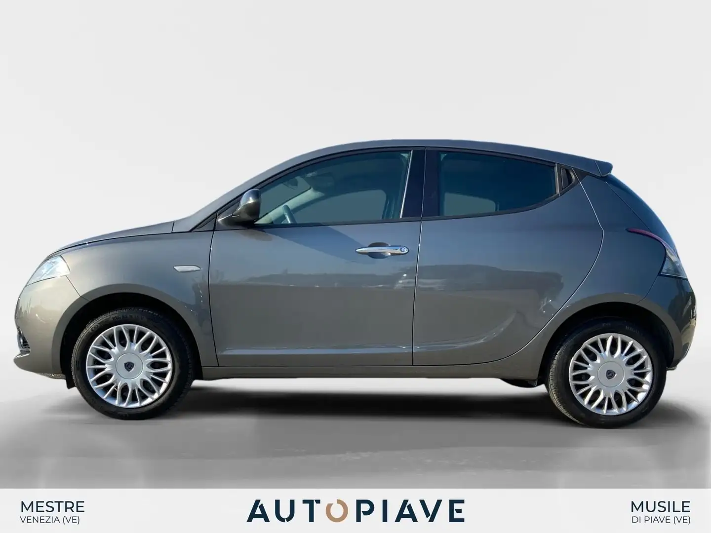 Lancia Ypsilon 1.2 69 CV 5 porte S&S Platinum Grijs - 2