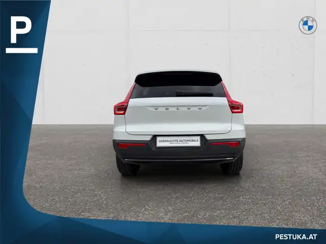 Volvo XC40 view 5