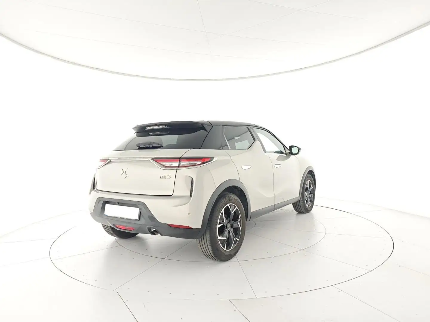 DS Automobiles DS 3 Crossback PureTech 100 Faubourg Argento - 2