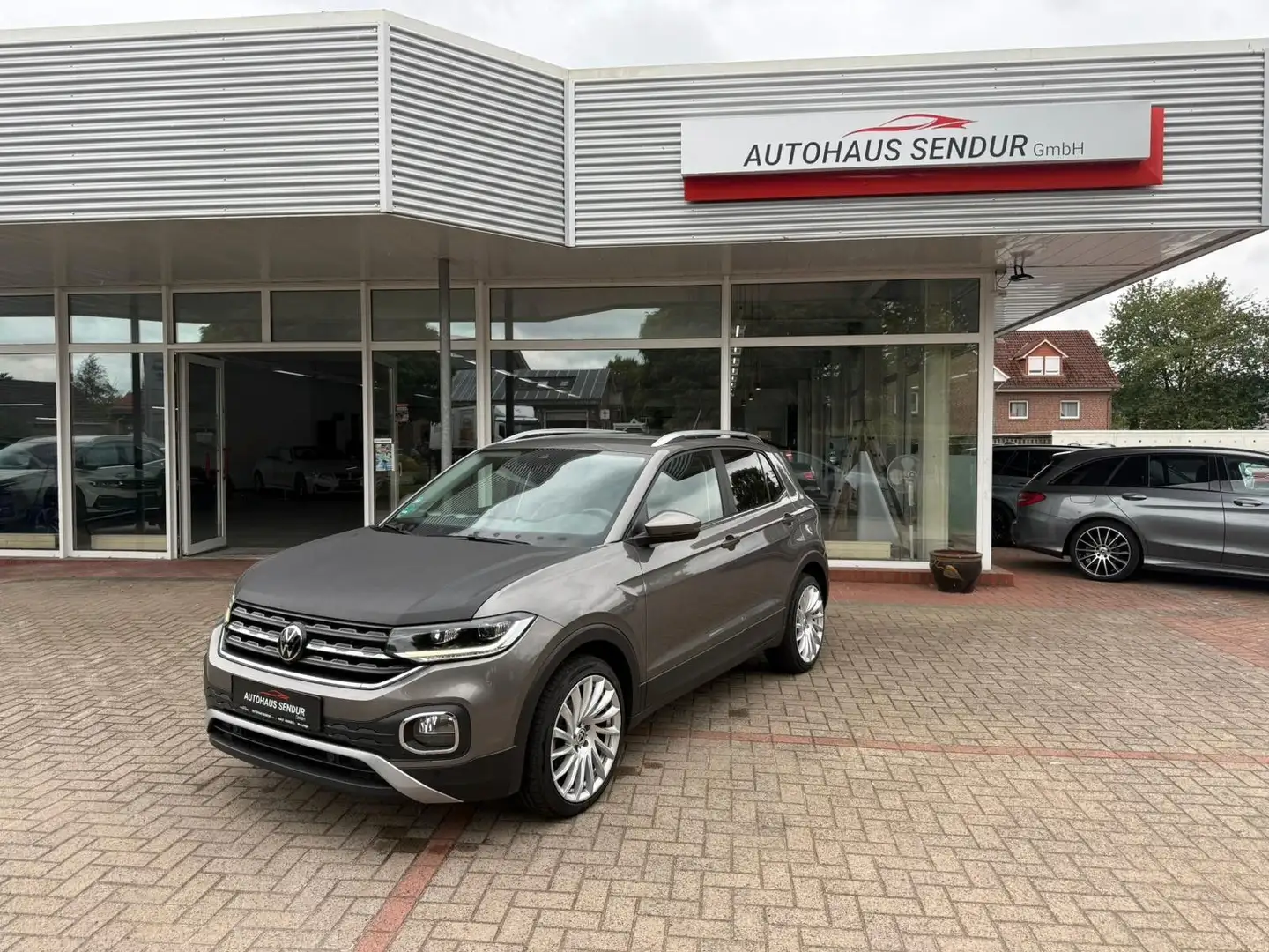 Volkswagen T-Cross Style *SERVICE NEU*TOP*AUTOMATIK Grau - 1
